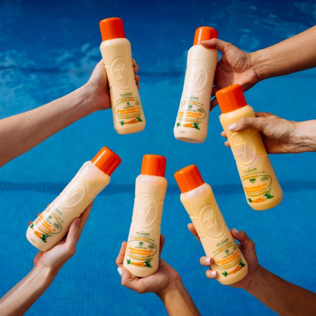 Leche hidratante bronceadora  By Valquer