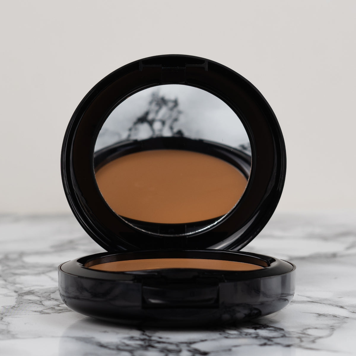 Maquillaje Tratamiento Protección SPF 50+ By E.Llorca